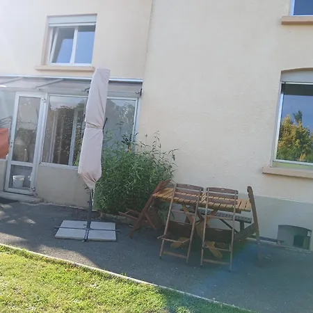 Maison Les Carignan Ferienhaus *